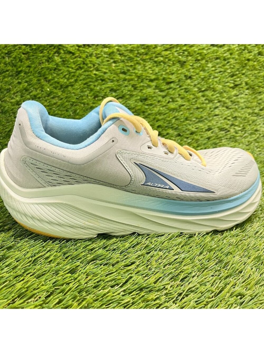 Altra Via Olympus Womens Size 8.5 Light Gray Athletic Running Shoes Sneakers